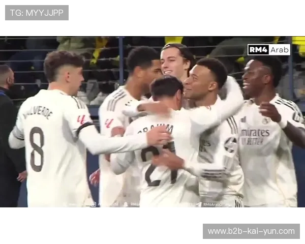 姆巴佩勺子点球命中后向客场球迷看台做出“安静”手势。